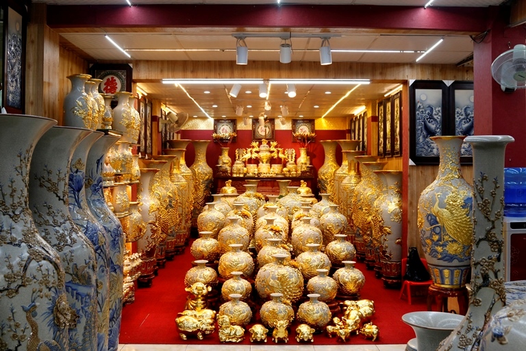 Gốm Bát Tràng - Nơi lưu giữ những tinh hoa gốm sứ truyền thống
